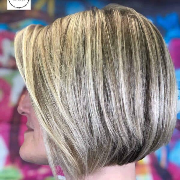 Short Blonde Hair With Highlights